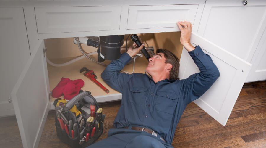 Local water heater installation in Robins, IA